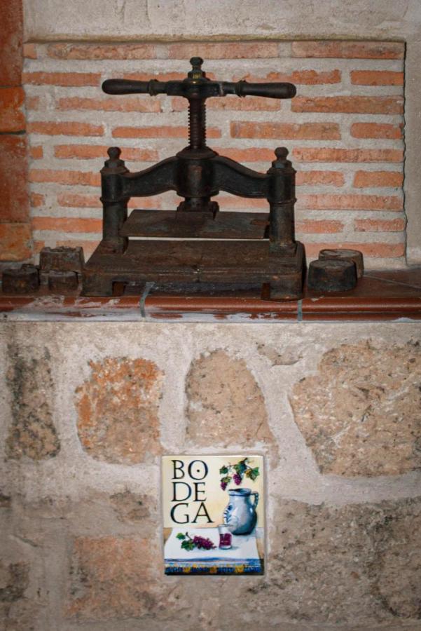 Casa Rural La Bodega, Ofrece Cata De Vino Gratis Horche 外观 照片
