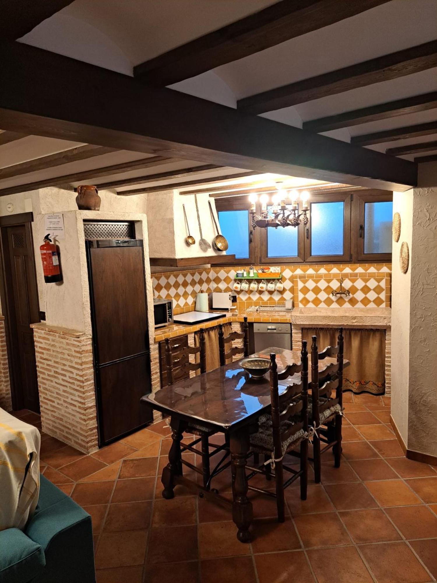 Casa Rural La Bodega, Ofrece Cata De Vino Gratis Horche 外观 照片